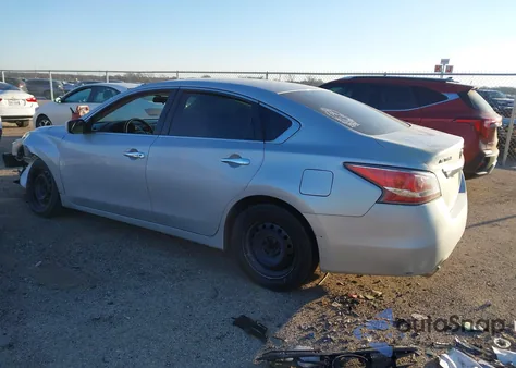 2013 Nissan Altima 2.5 S z USA, uszkodzony, nr VIN 1N4AL3AP7DN435749